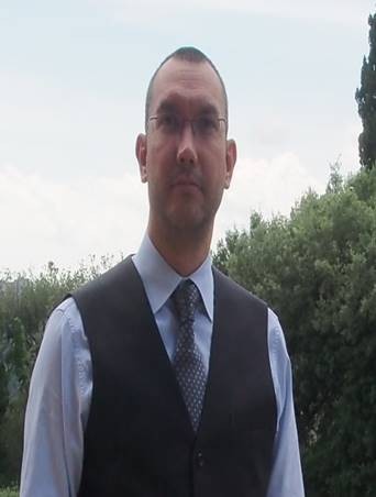 Dr. Rodrigo Perex Fernandez